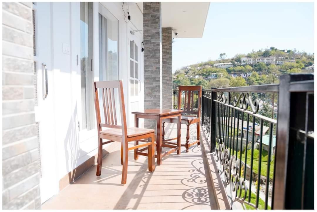 The Periwinkle Homestay Bhīm Tāl Exterior foto